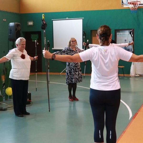 Aktywny senior / Nordic Walking