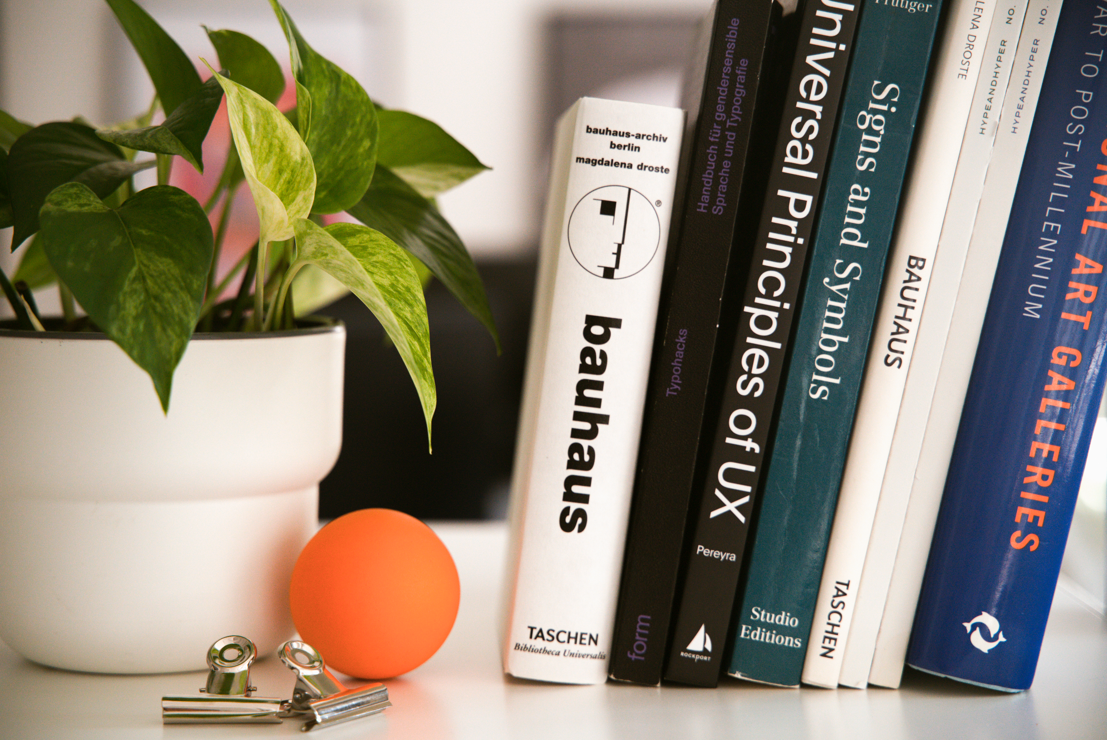 Top 10 Best UX Books to Read for Aspiring Designers in 2025 - Clay