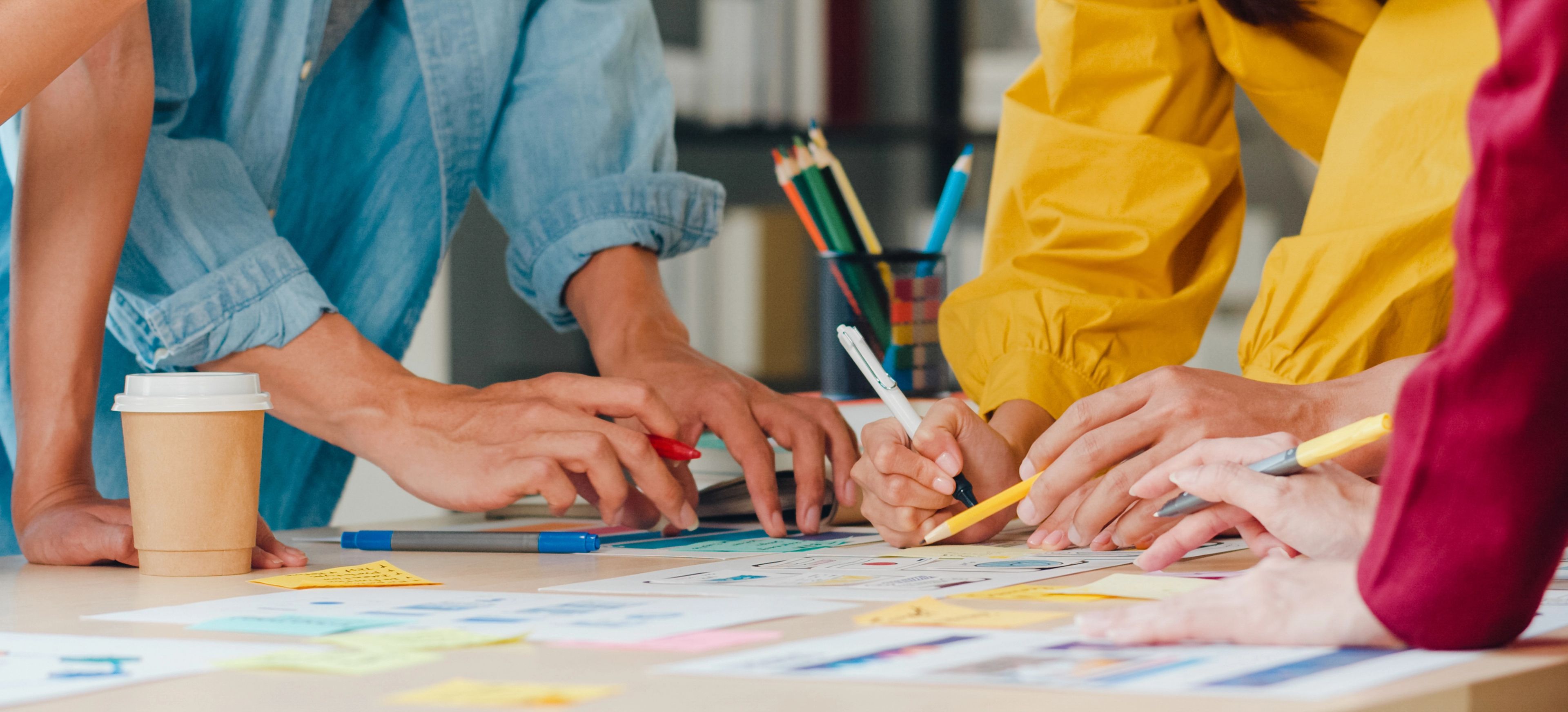 Design Deaprtment Working with a UX Design Agency VS. an In-House Design Team in 2026 | Clay