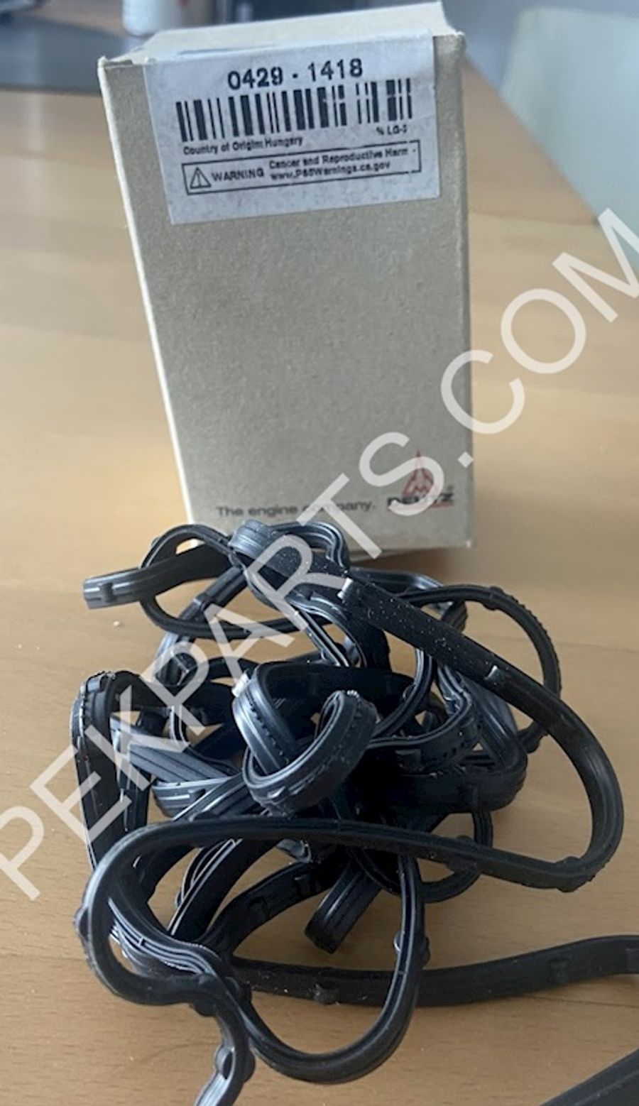 Valve Mechanism Cover Gasket — part no 04291418