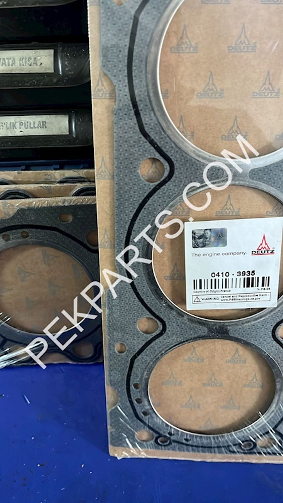 Head Gasket — part no 04103935