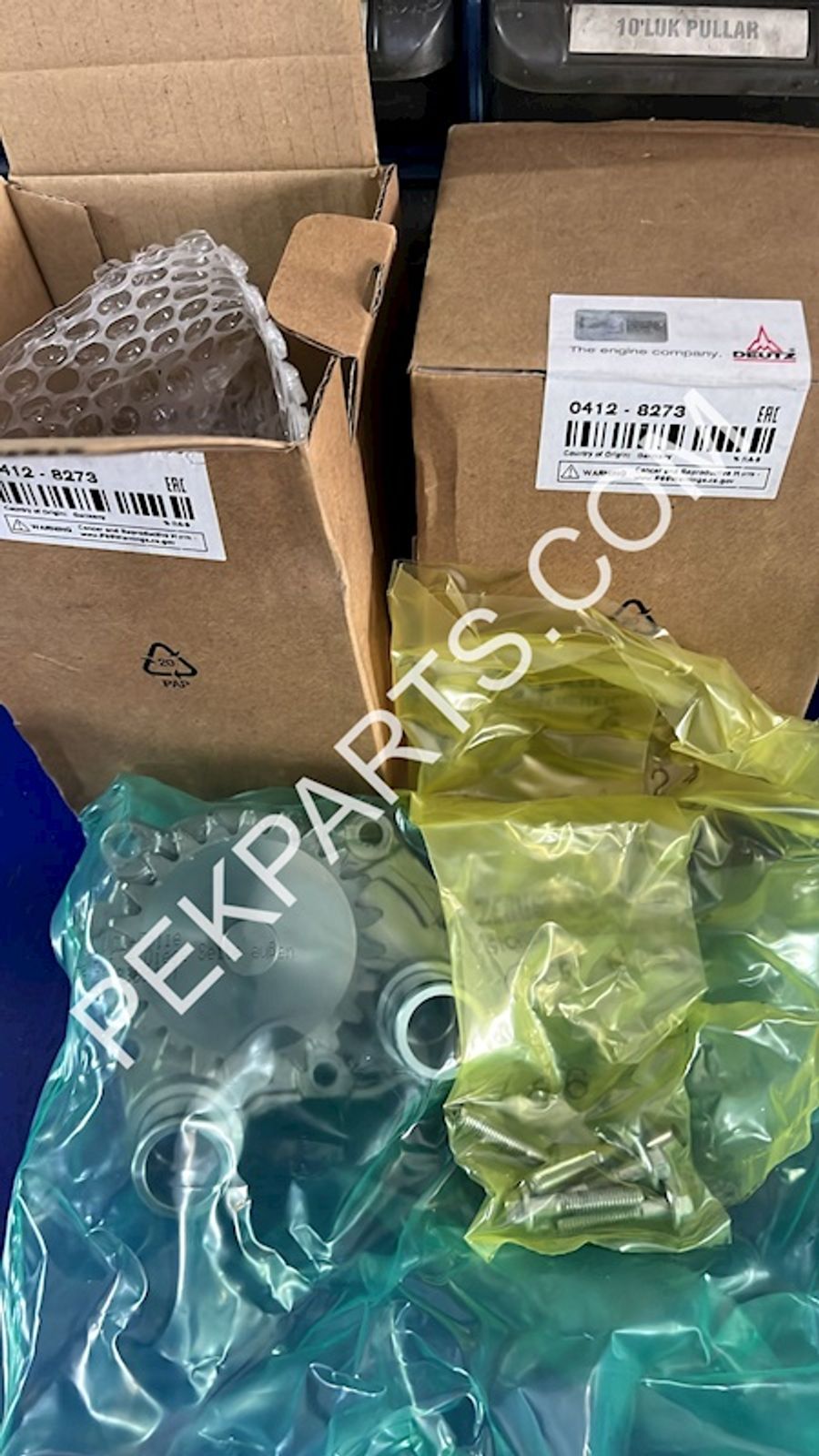 Oil Pump — part no 04128273