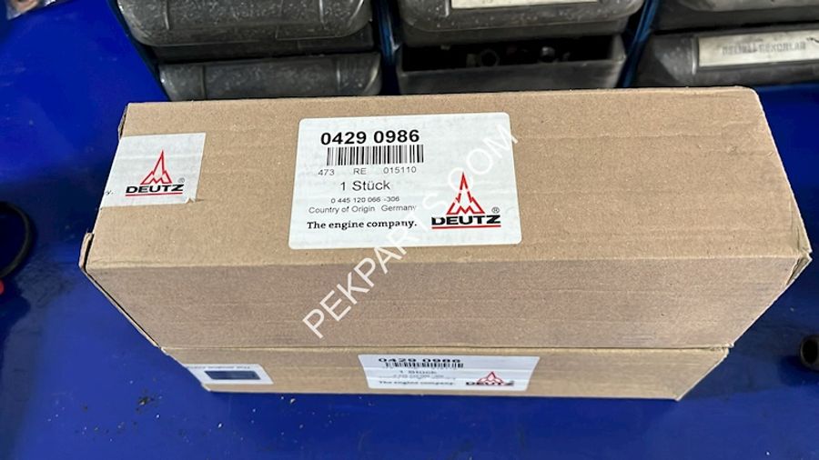Fuel Injector — part no 04290986