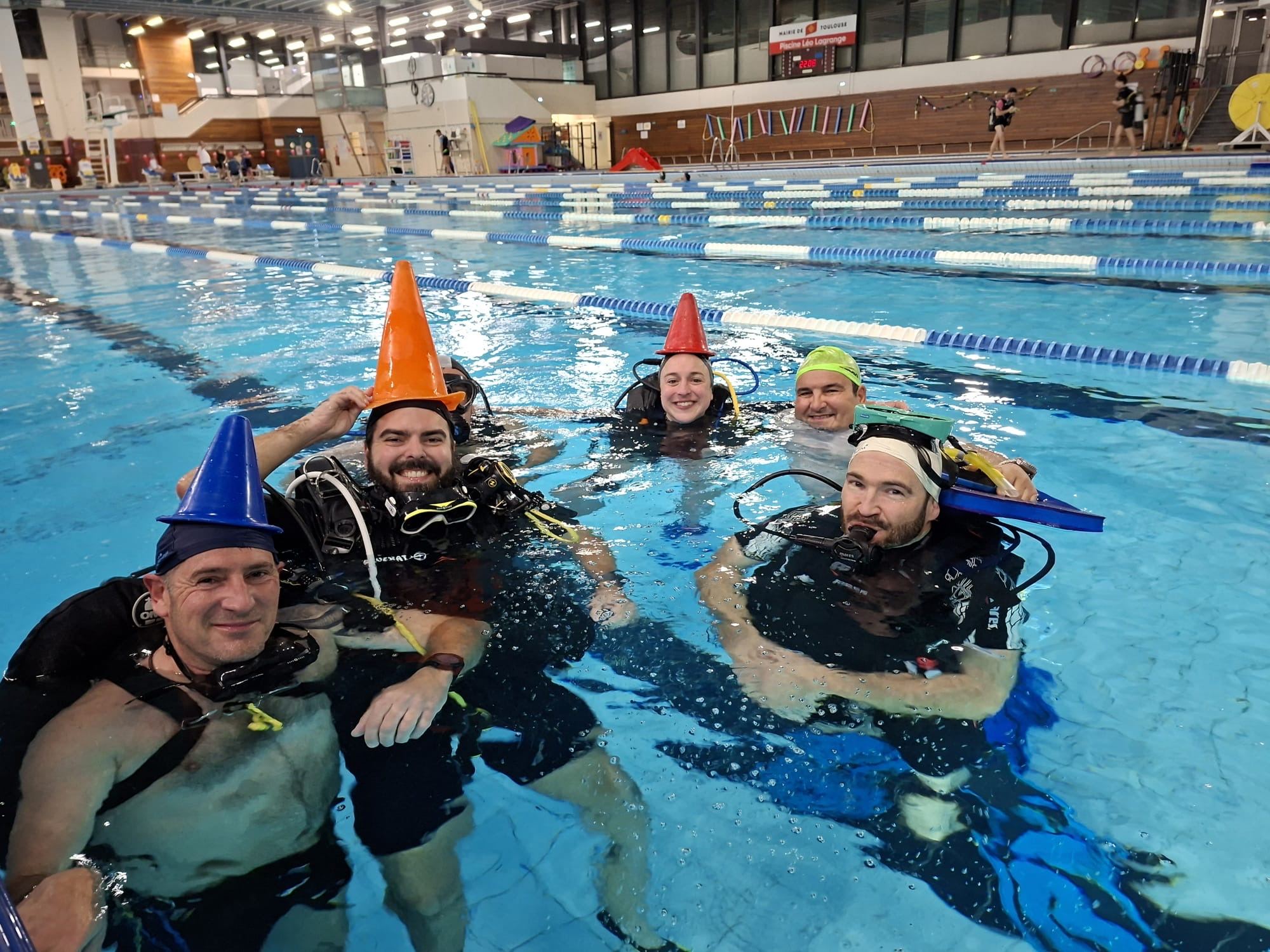 Plongeurs à l’entraînement à la piscine Léo Lagrange