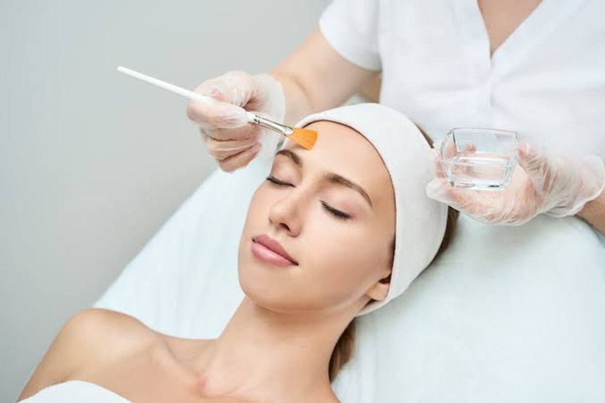 Phương pháp peel da trị mụn 