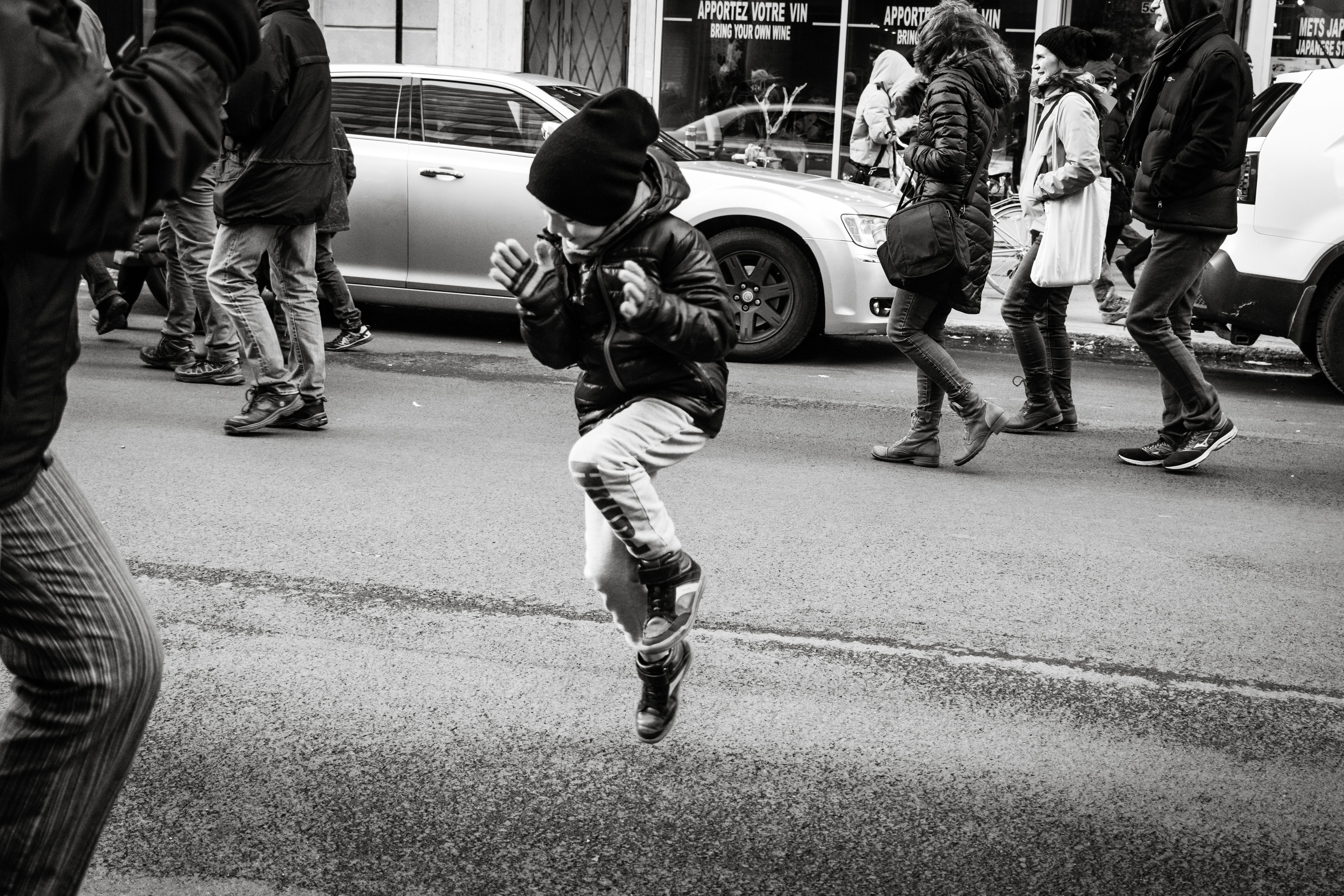 Enfant qui danse, Montréal