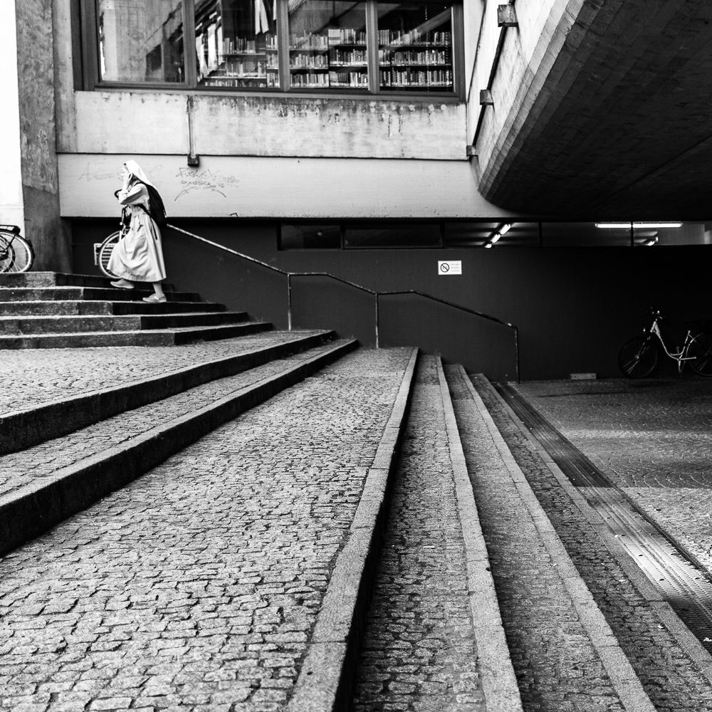 Nonne en espadrilles, Freiburg