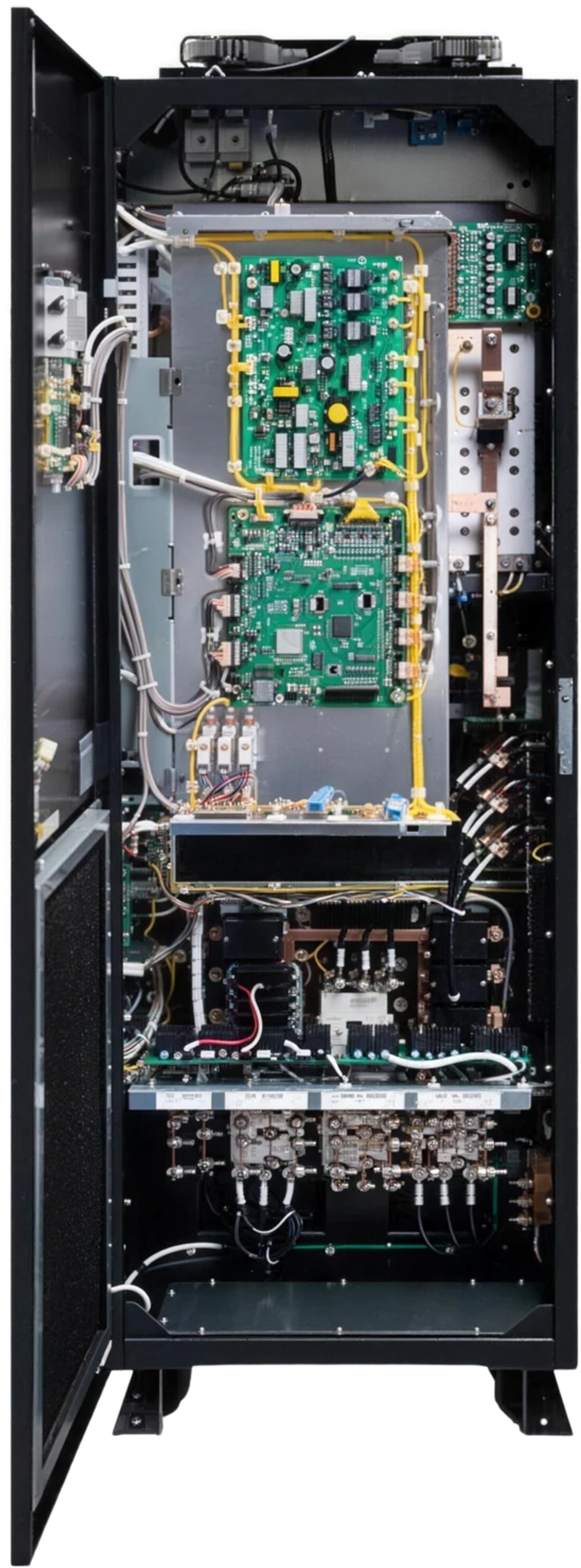 Interior del UPS 9900AEGIS