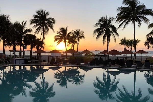 Hotel Decameron
