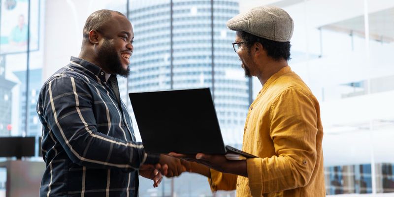 Should You Use an Agent or Buy Directly from a Developer? Discover What Works Best for You