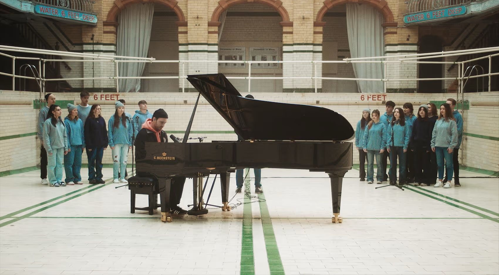 Still from HALLELUJH (LIVE) by CIAN DUCROT