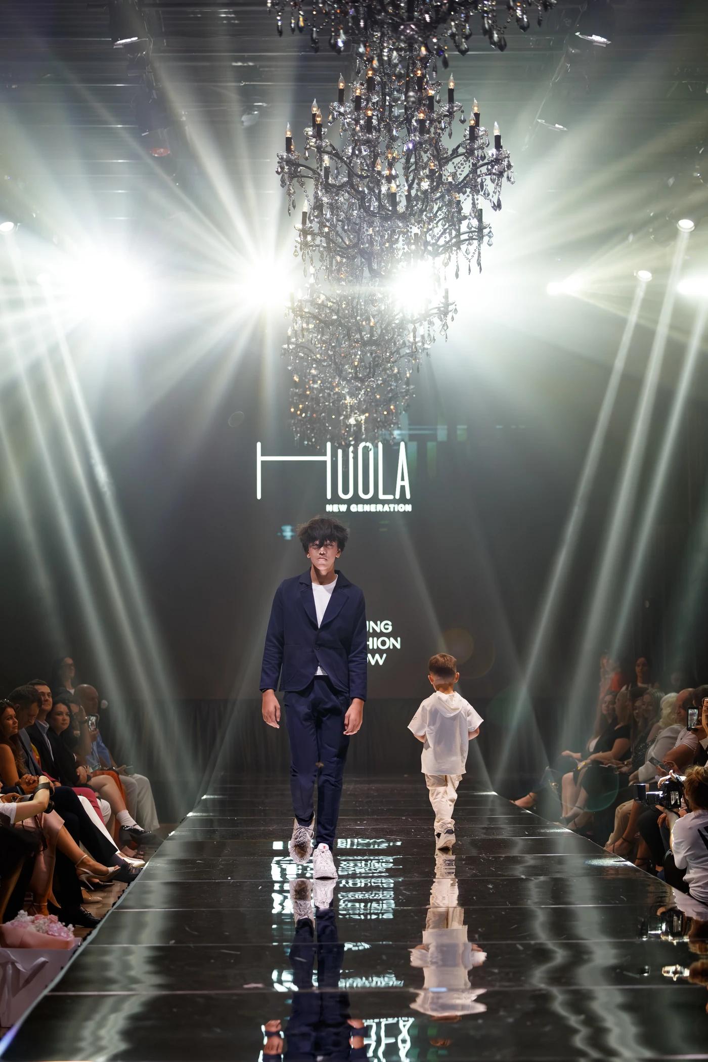 Roman walking the YFS Chicago runway for Hoola