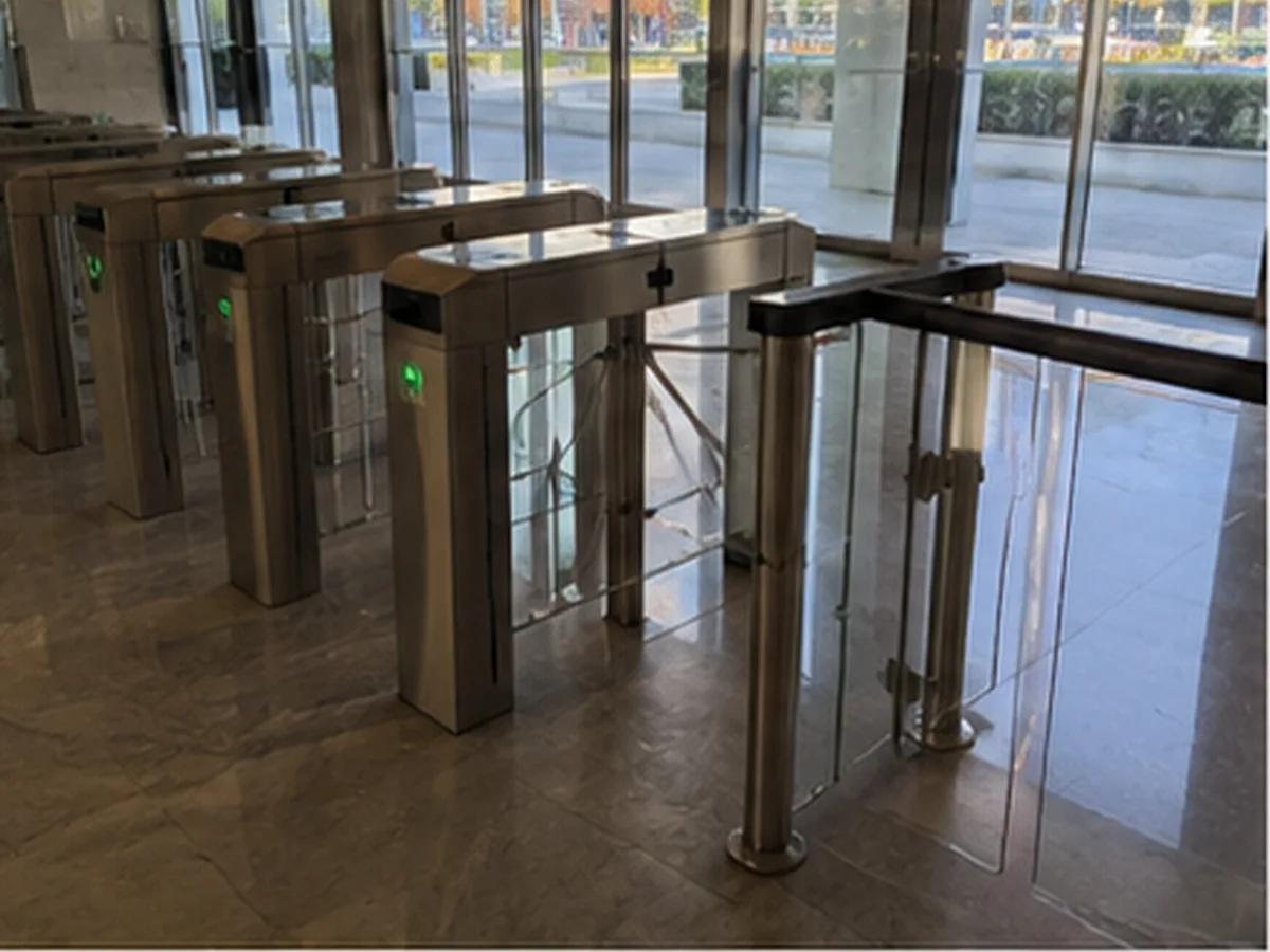 Contrôle d'accès à Courbevoie et La Défense : enjeux des grandes entreprises