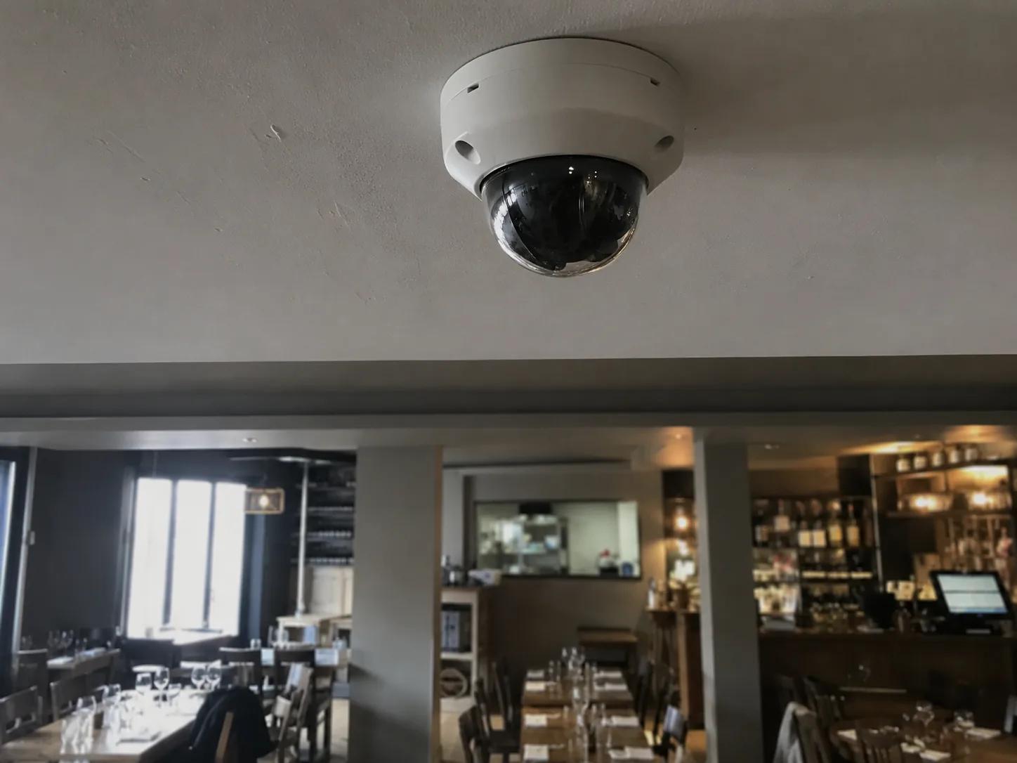 Vidéosurveillance dans un restaurant : obligations légales et bonnes pratiques