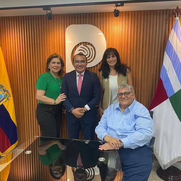 Centro de Atención, Formación e Investigación para el Adulto Mayor