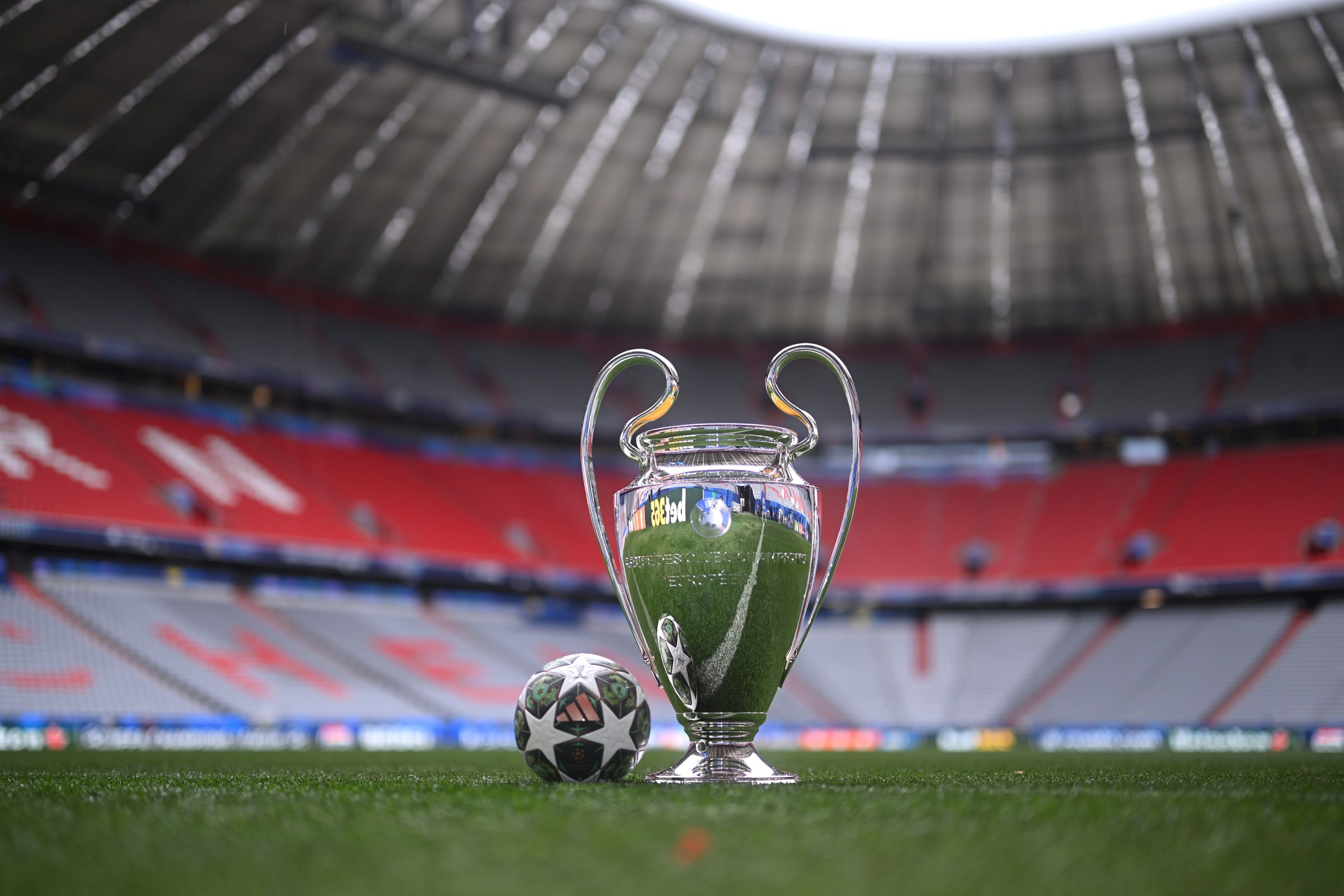 2025 UEFA CHAMPIONS LEAGUE FINAL MATCH-ISSUED BALL MADE AVAILABLE AT AUCTION