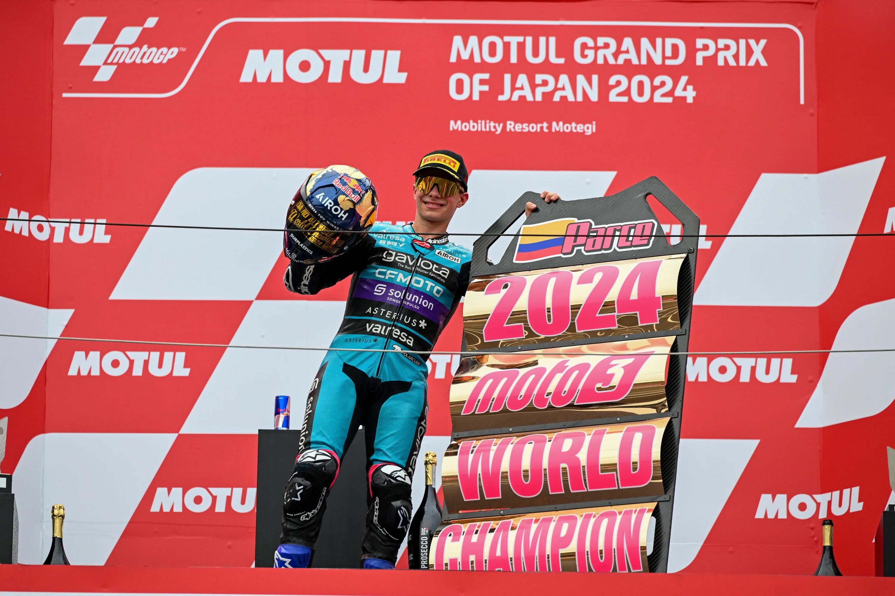 Fans of David Alonso Can Celebrate His Moto3TM World Championship Win With Exclusive Signed Memorabilia