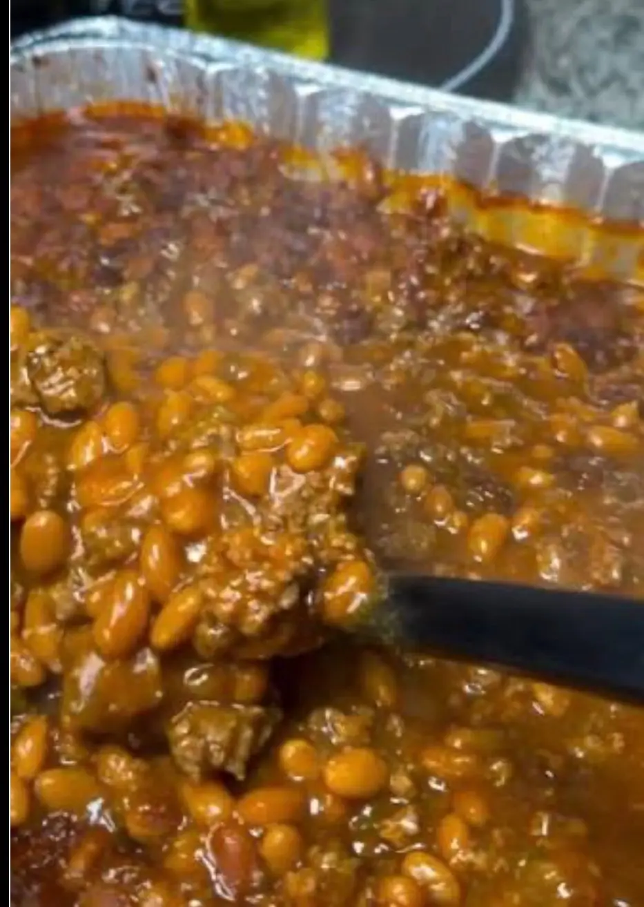 Pint Bake Beans with Hot Sausage