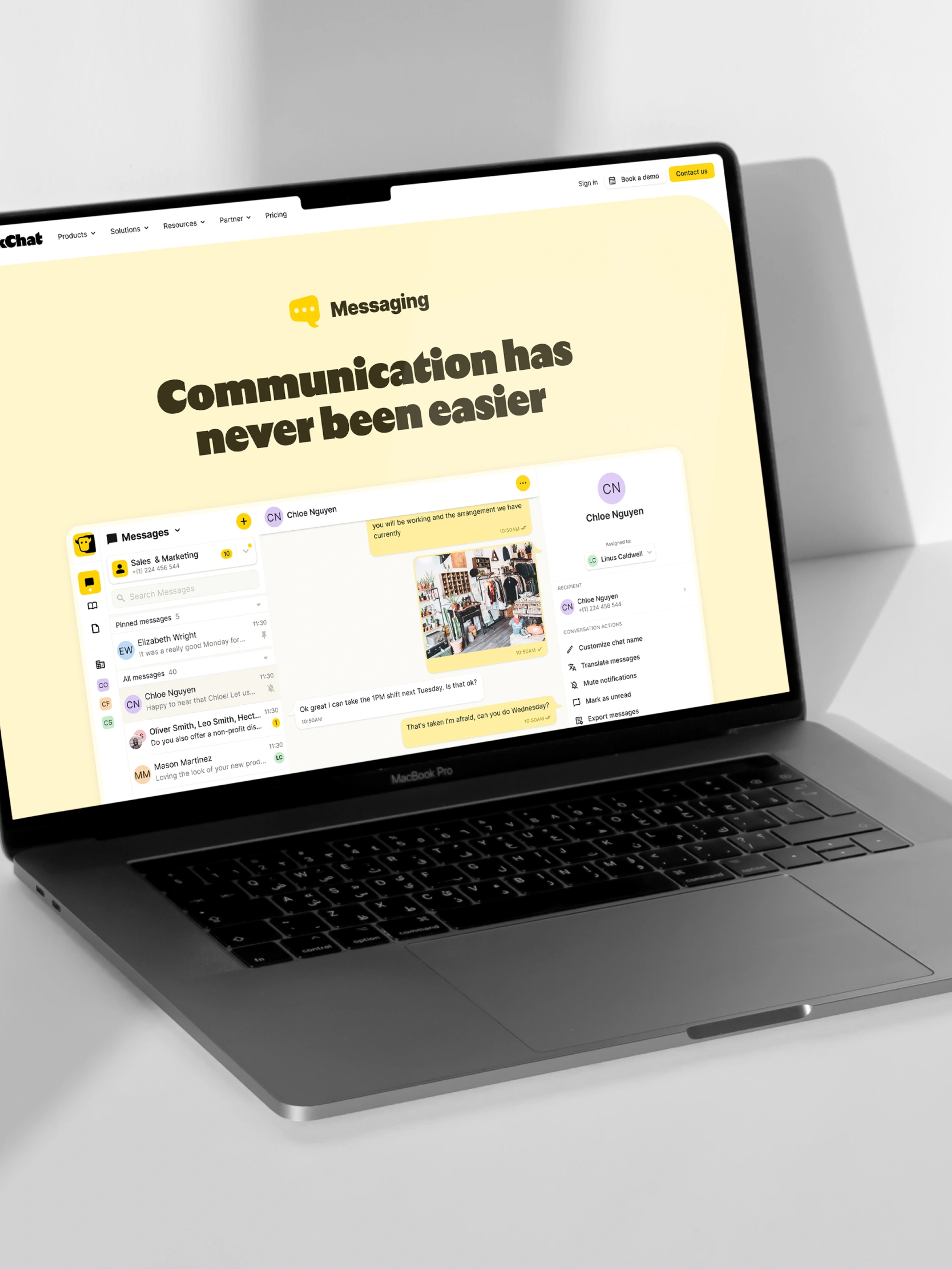 YakChat website "Communication has never been easier"