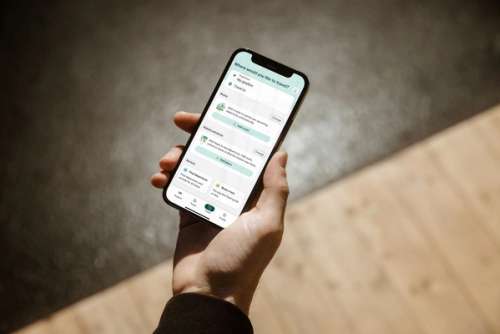 Smarttelefon med Vy-appen