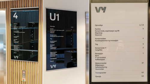 Tre skilt med etasjeoversikt i SG23