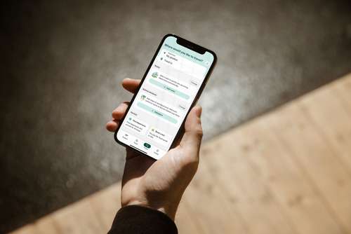 Smarttelefon med Vy-appen