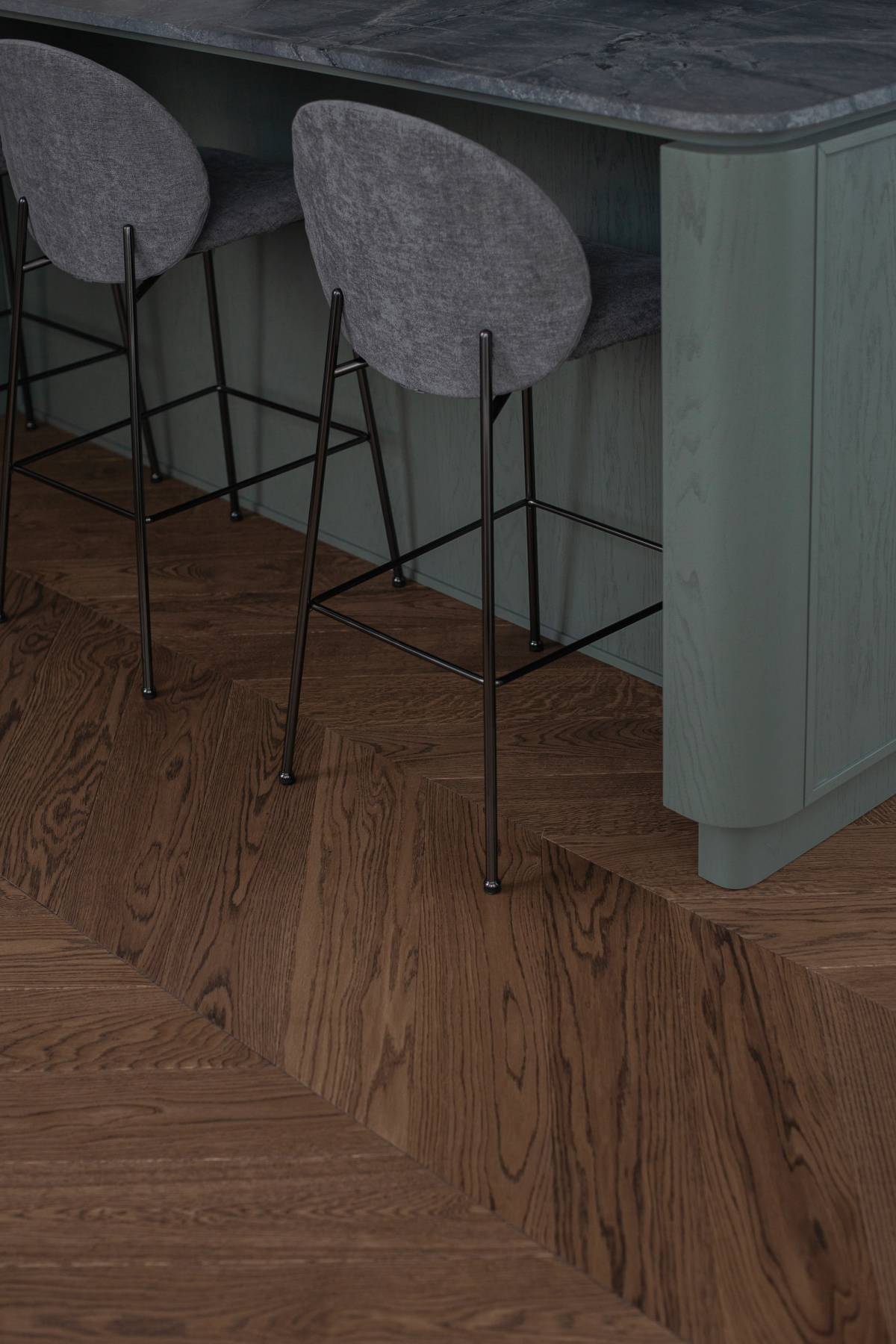 Chevron laying pattern