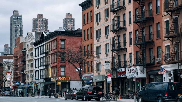13 Best Happy Hours in Hell's Kitchen, Manhattan
