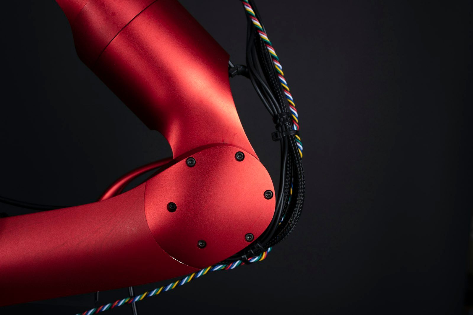 Robotic manufacturing cell