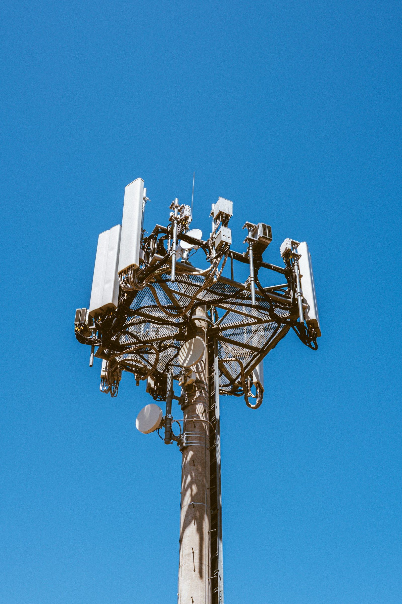 Steel lattice communications tower
