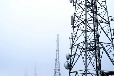 Communications antenna tower