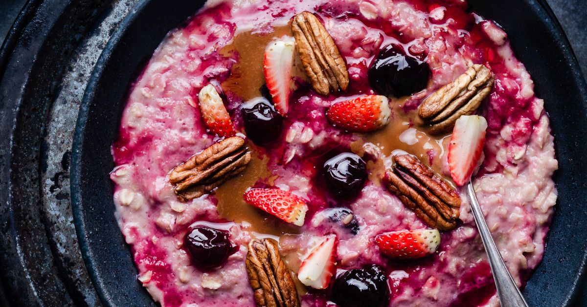 Beeren-Porridge mit Chiasamen