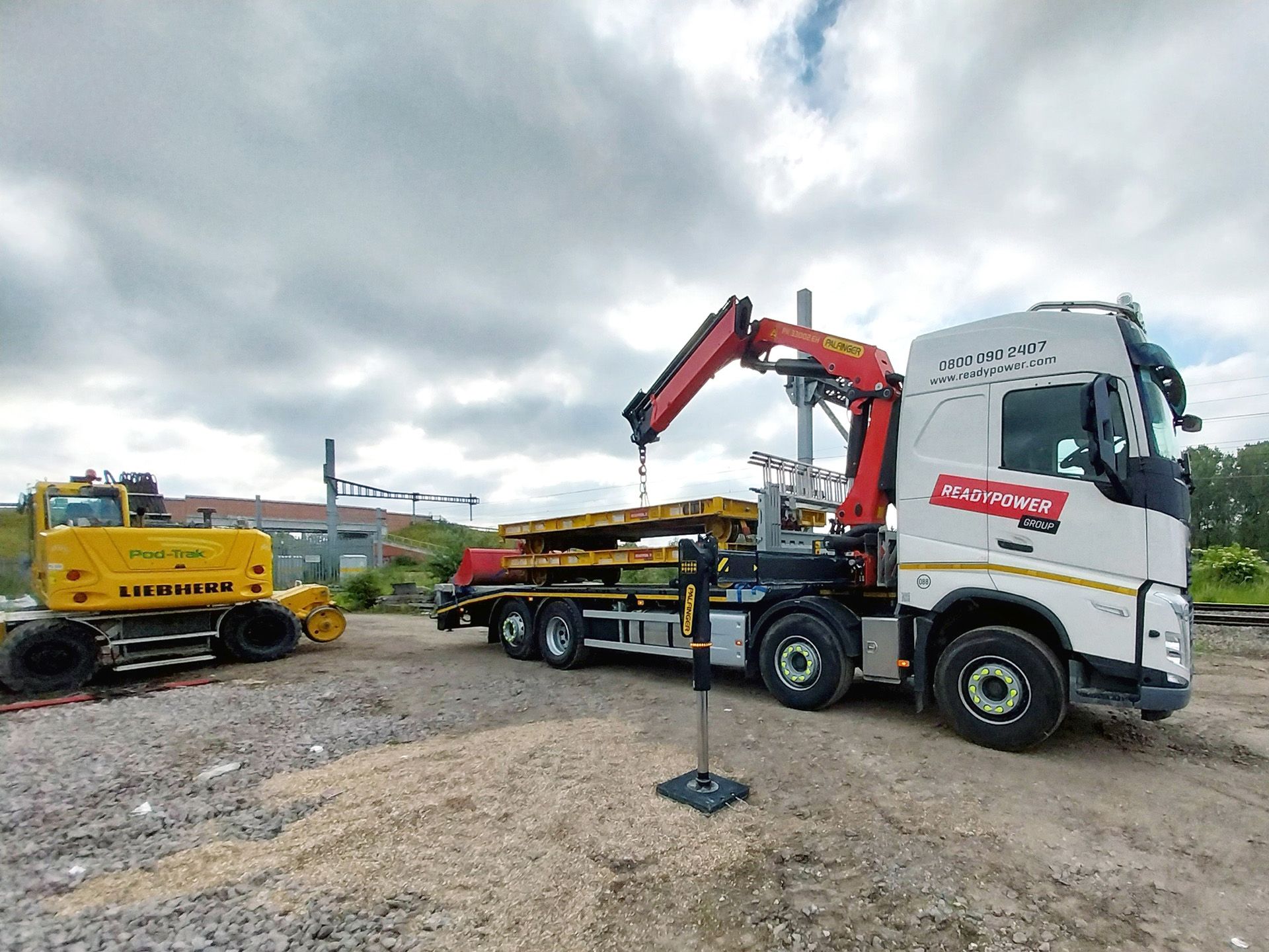 Heavy haulage Volvo deal for Readypower | Commercial Vehicle Show News