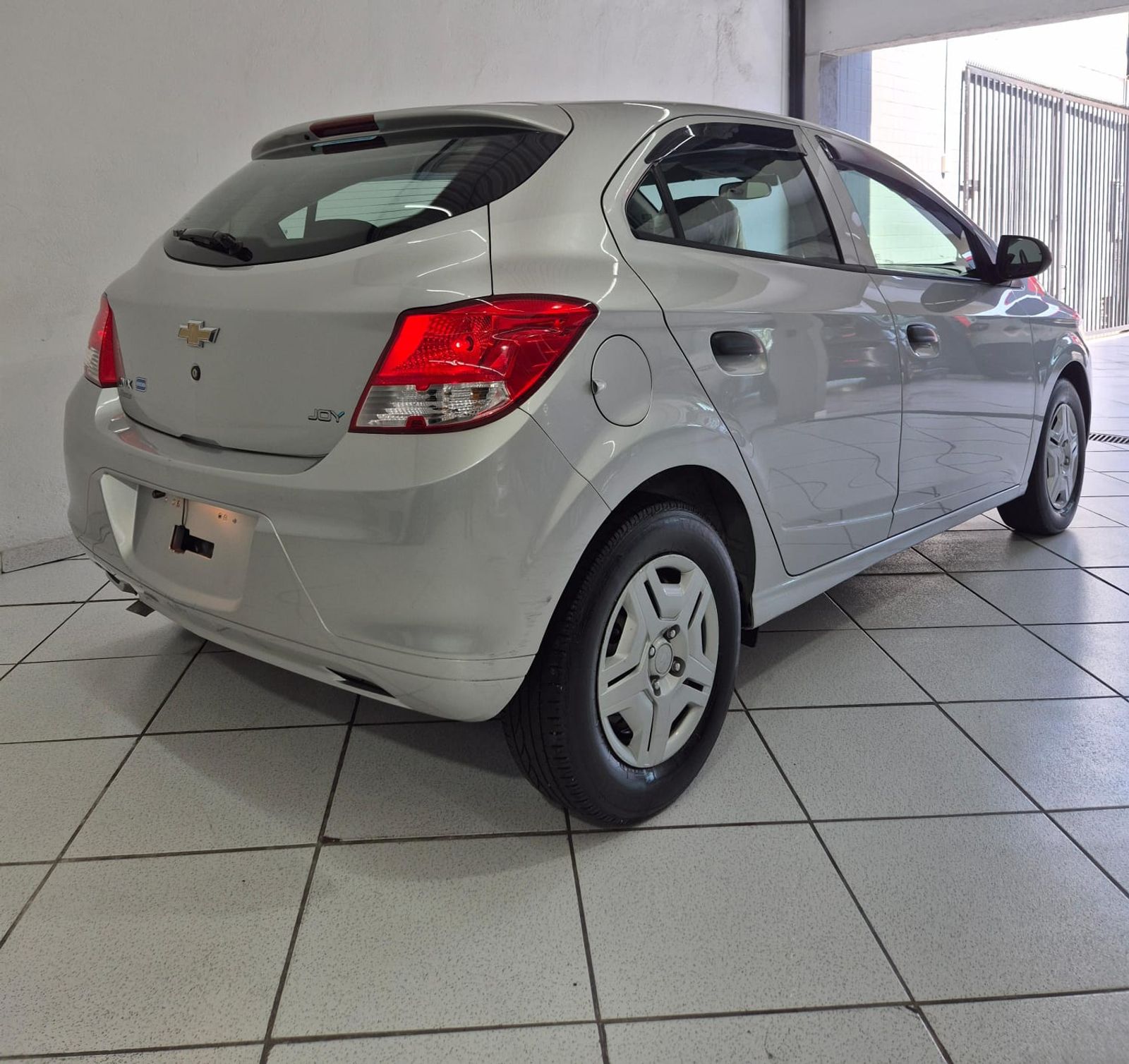 CHEVROLET ONIX 1.0 JOY FLEX — foto 10 de 15