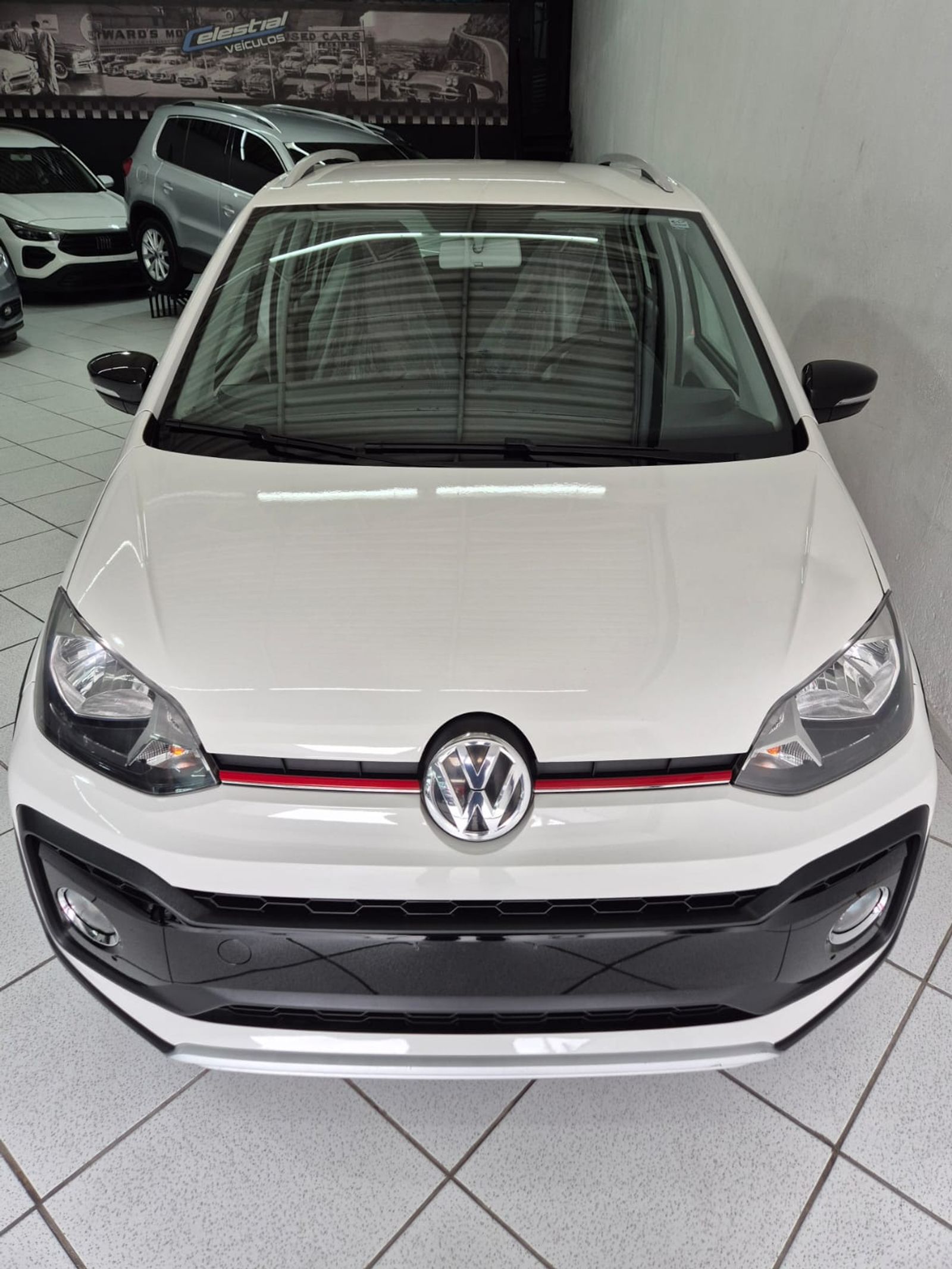 Volkswagem UP! XTREME 1.0 TSI 170 — foto 2 de 10