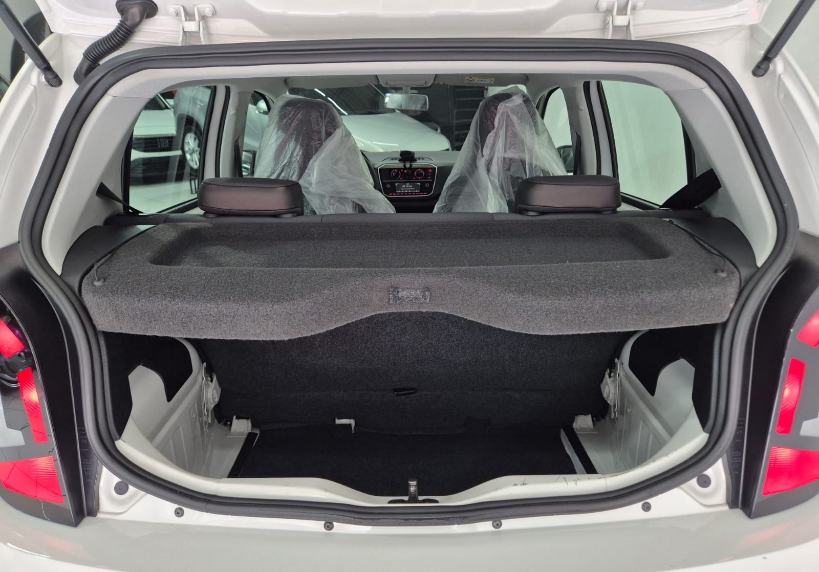 Volkswagem UP! XTREME 1.0 TSI 170 — foto 8 de 10