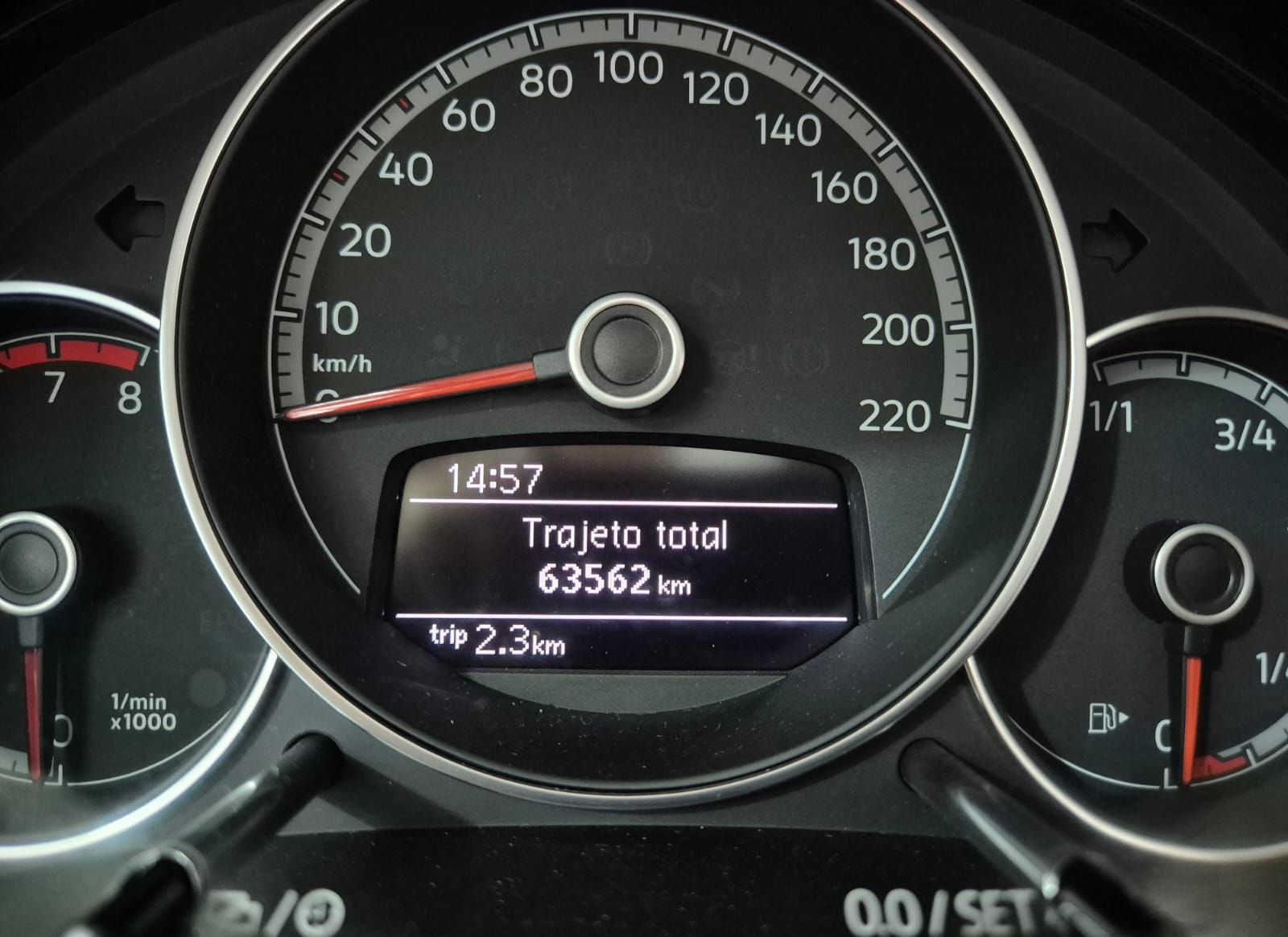Volkswagem UP! XTREME 1.0 TSI 170 — foto 6 de 10