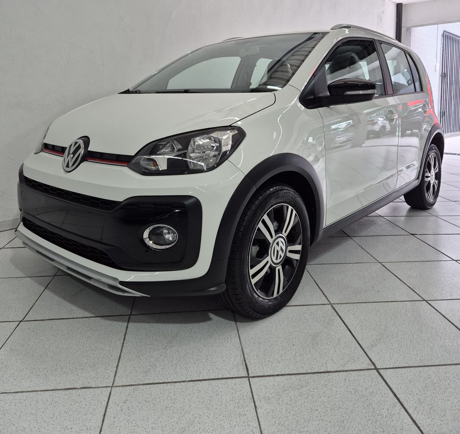 Volkswagem UP! XTREME 1.0 TSI 170 — foto 9 de 10