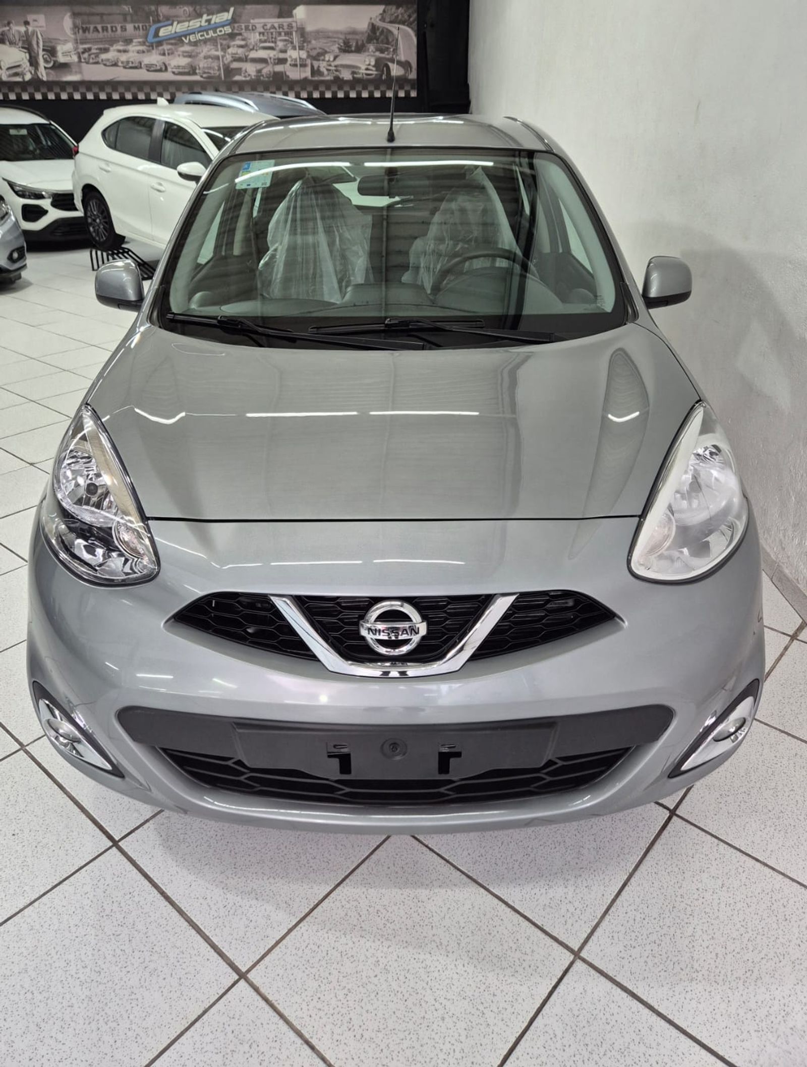 NISSAN MARCH 1.6 SV — foto 21 de 21