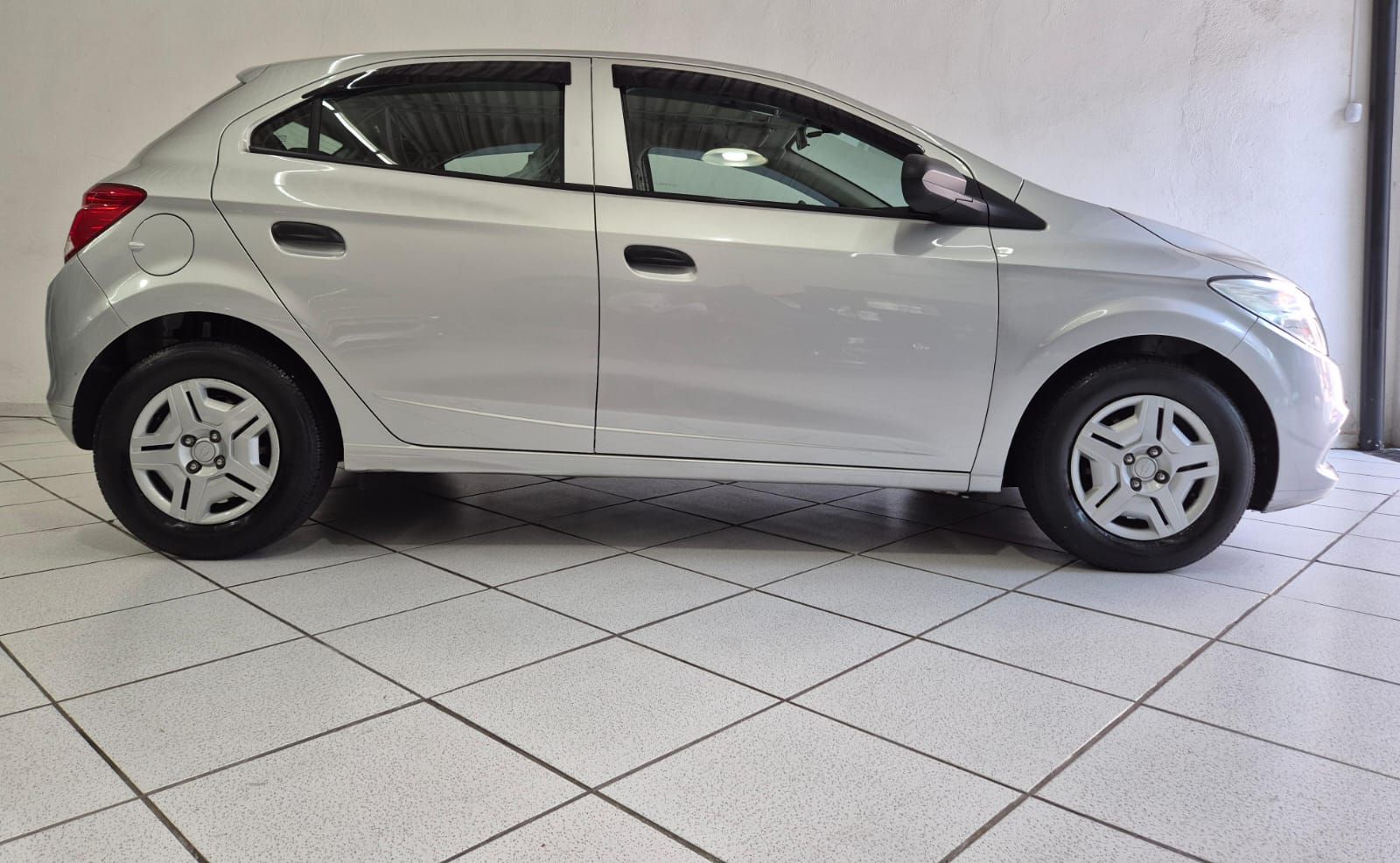 CHEVROLET ONIX 1.0 JOY FLEX — foto 9 de 15