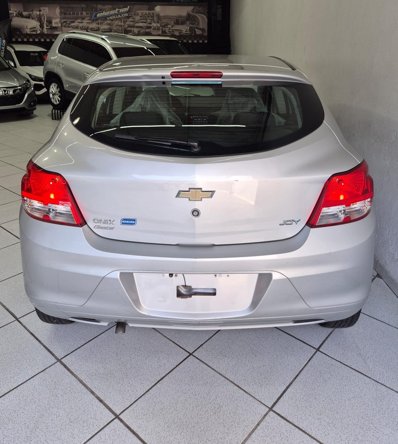 CHEVROLET ONIX 1.0 JOY FLEX — foto 12 de 15