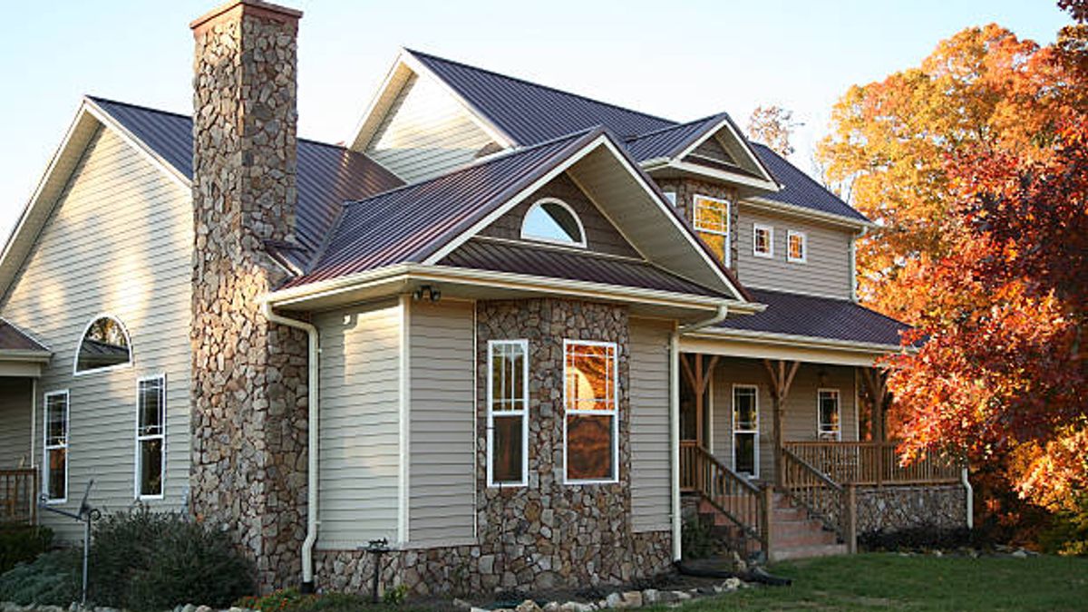 How To Fix Roof Near Me Before Small Problems Get Worse