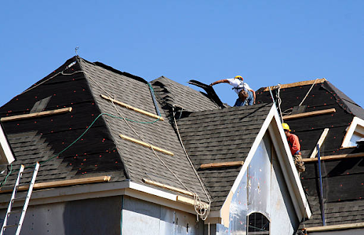 How Professional Roofing Companies in Texas Handle Roof Repairs