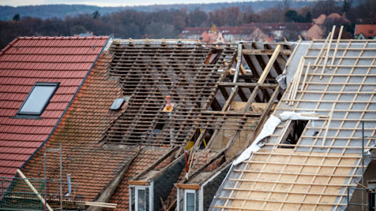 How the Woodlands Roof Replacement Helps Restore Roof Protection