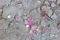 Missing alternative text