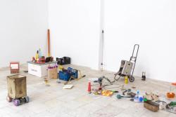 Missing alternative text