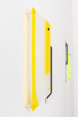 Missing alternative text