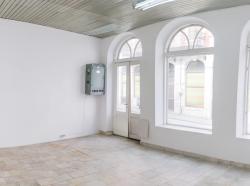 Missing alternative text