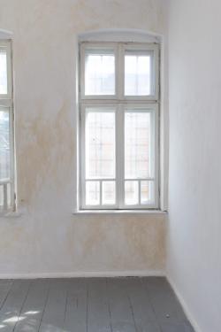 Missing alternative text