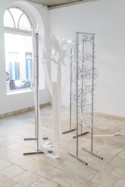 Missing alternative text